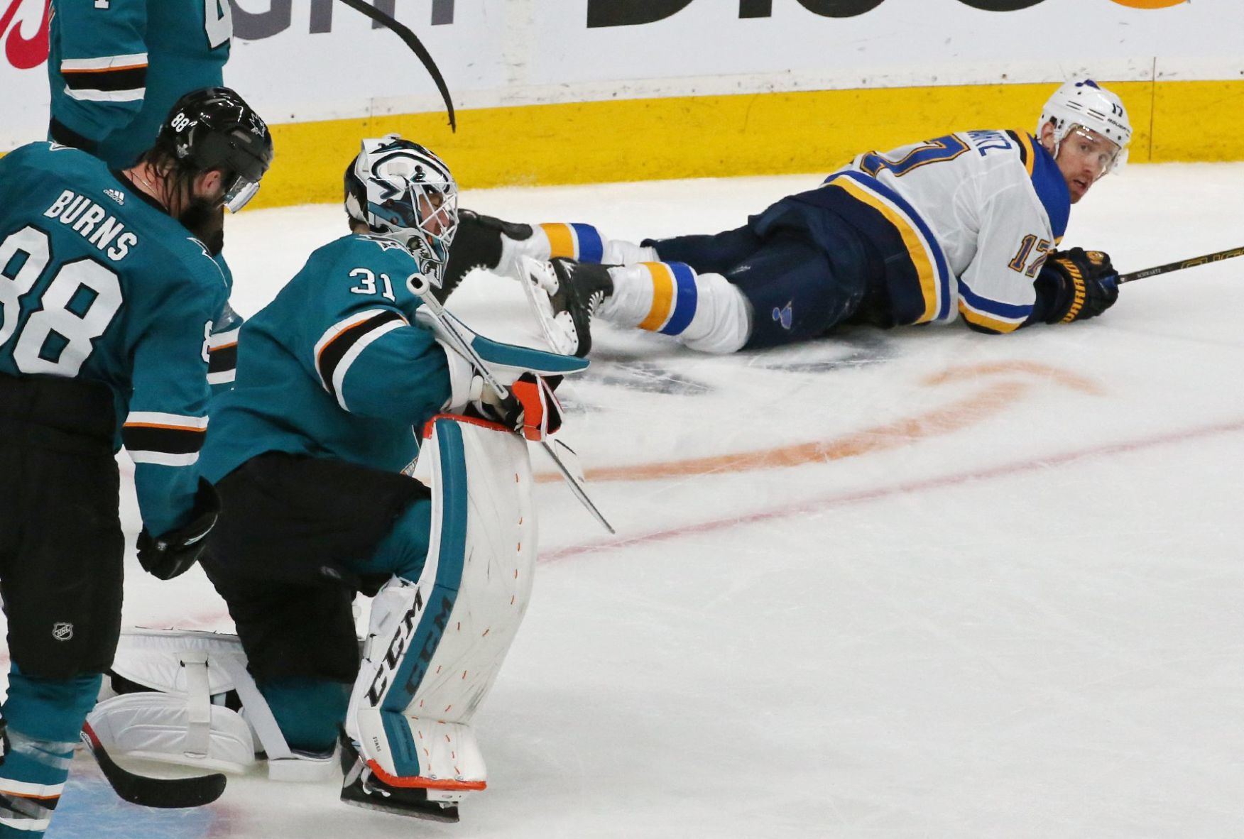 Blues and Sharks skate in game 5 of the semifinals